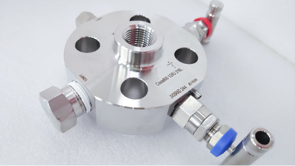 class600單法蘭單隔離泄放閥組