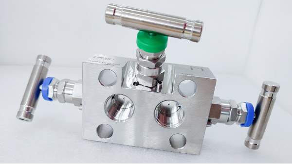 32Mpa變送器三閥組